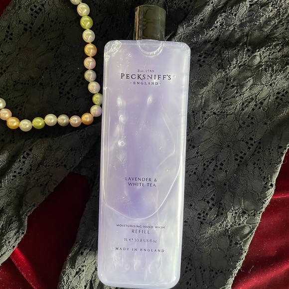 Lavender & White Tea Moisturizing Hand Wash by Pecksniff's England. 1L. bottle - Picture 2 of 6